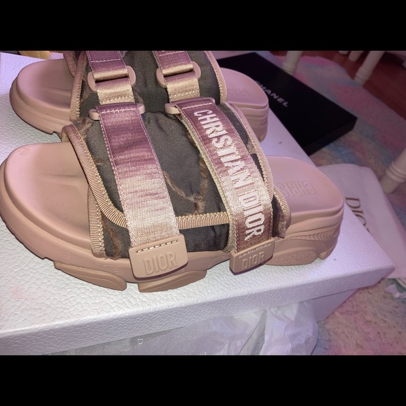 DIOR SLIDES ! Size 7 - Picture 3 of 3